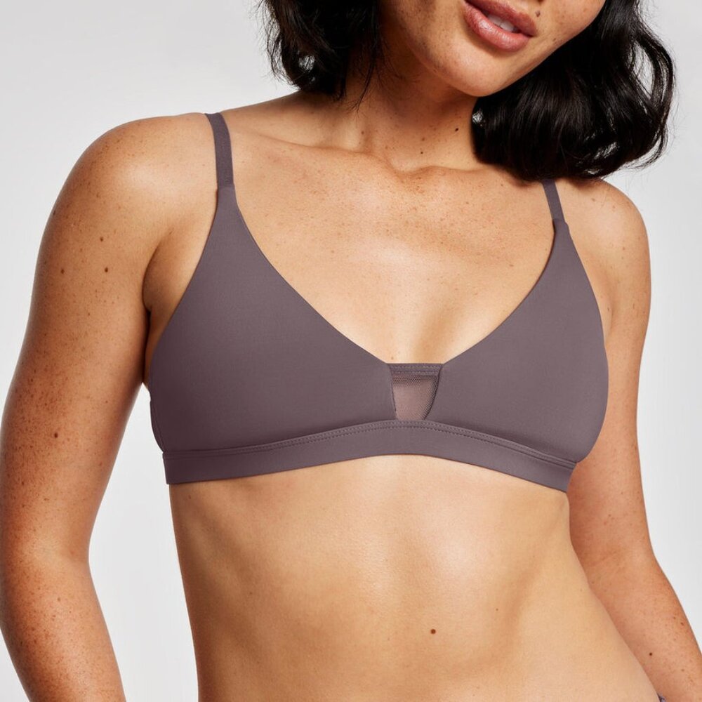 NWOT Pepper Limitless Wirefree Scoop Bra in Grape Shake